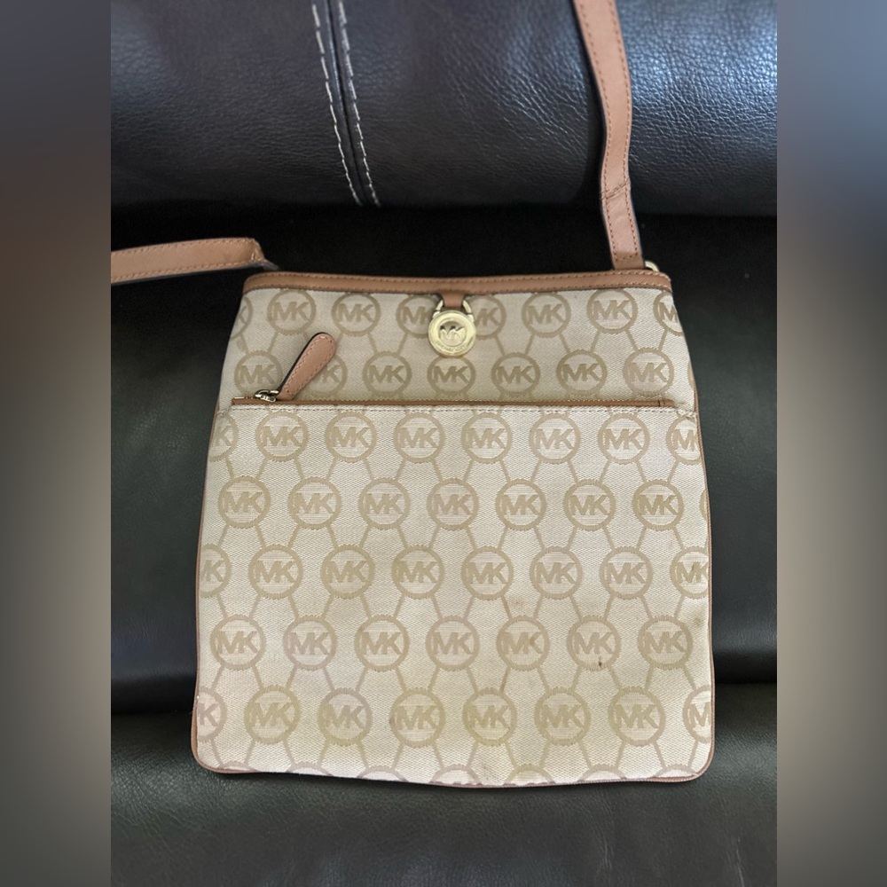 Michael Kors crossbody